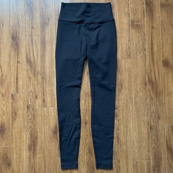 Lululemon Wunder Under - Picture 1 of 4